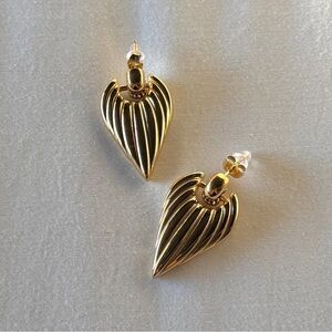 Heart Ribbed Earrings